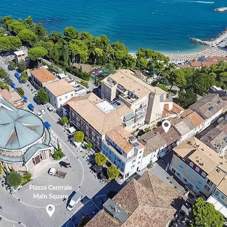 Apartment New In The Heart Of Numana, 2 Bedrooms - Ac By Host Hero Numana