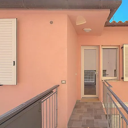 New In The Heart Of Numana, 2 Bedrooms - Ac By Host Hero